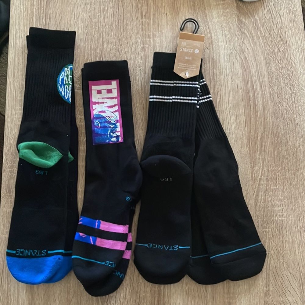 - New 4) Stance Tall Athletic Socks size L